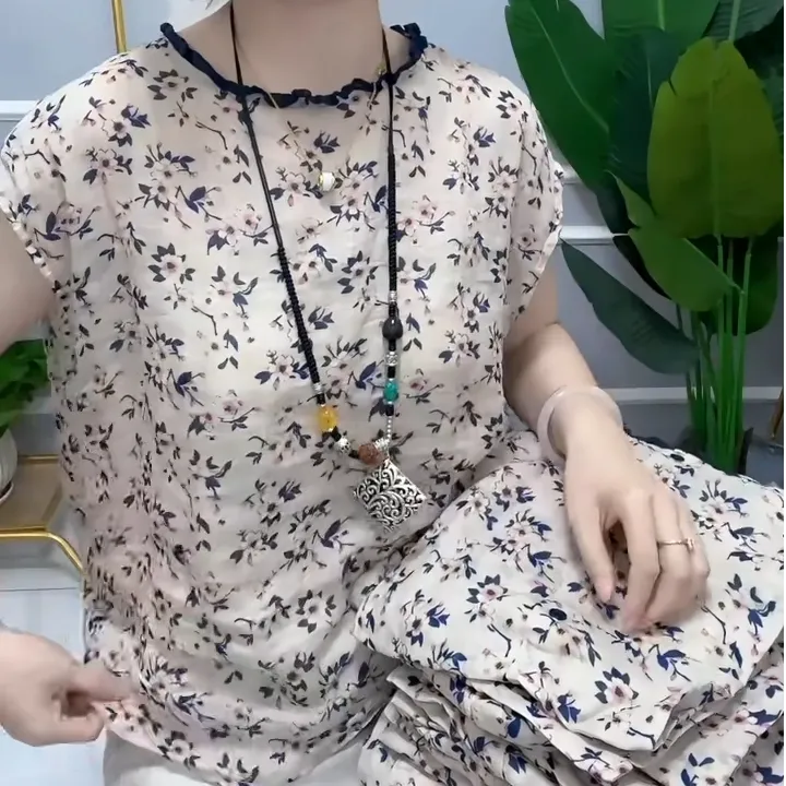 夏季新款轻奢时尚女士碎花T恤轻职风薄款宽松显瘦休闲百搭上衣女