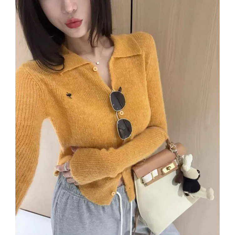 《音束YinShu》刺绣小鹿翻领纯欲减龄性感轻肤毛衣羊毛衫秋冬新款