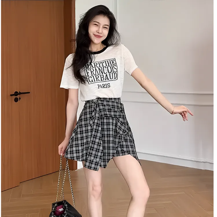 又酷又飒的穿搭套装夏季韩版时尚印花短袖t恤不规则格子裙两件套