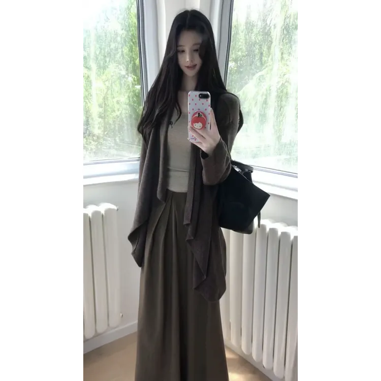 MARIE.COCO老钱风设计感开衫外套+燕麦色打底衫t恤+垂感阔腿长裤