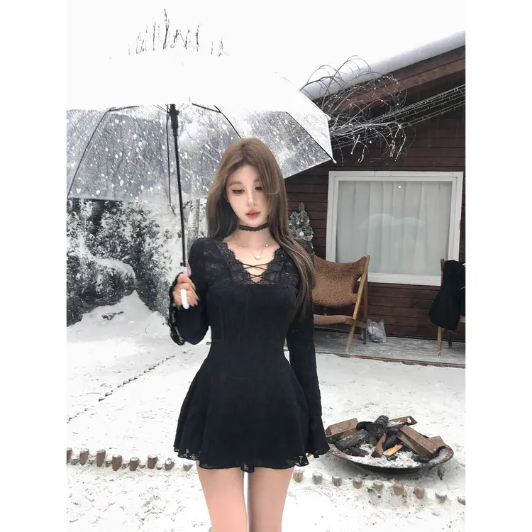 纯欲风辣妹黑色蕾丝连衣裙女显瘦气质韩版小个子收腰长袖包臀裙