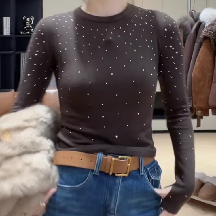 冬季磨毛绒烫钻显瘦打底修身舒适T恤长袖LK2508838