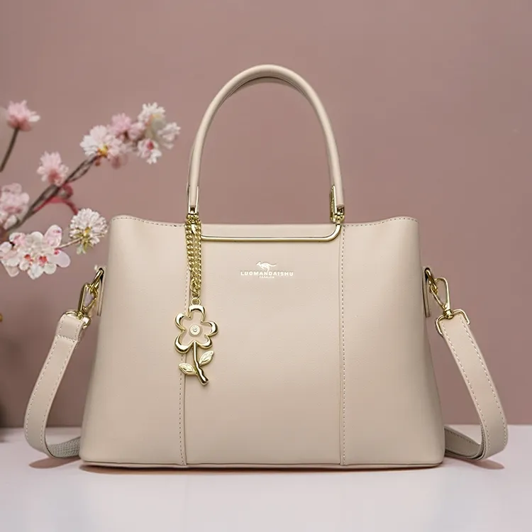 正品芭藜袋鼠女包新款欧美包包中年女士斜挎包休闲百搭妈妈手提包