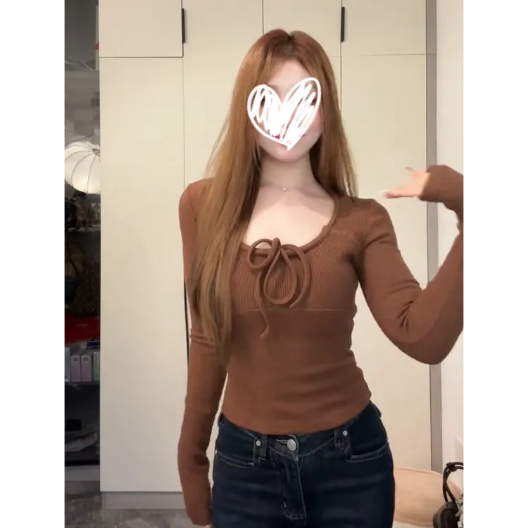 2025年秋冬新款韩系穿搭绑带长袖坑条方领显白打底衫修身显瘦上衣