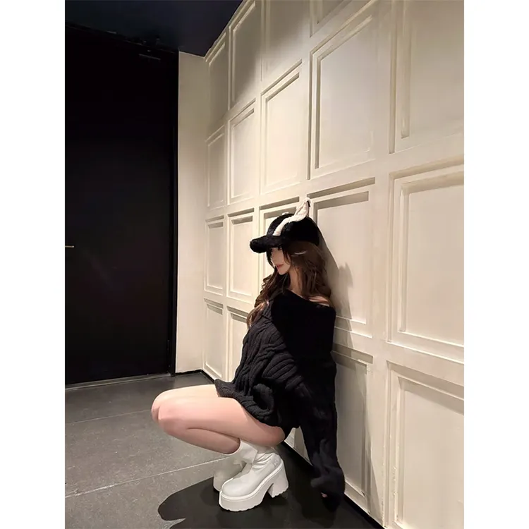 2025春季新款时尚慵懒高级黑长袖毛衣女软糯舒适宽松显瘦百搭上衣