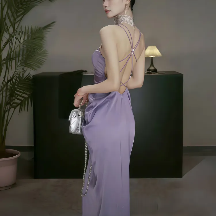 性感显瘦美背挂脖度假风连衣裙纯欲黑色御姐沙滩派对修身显瘦长裙