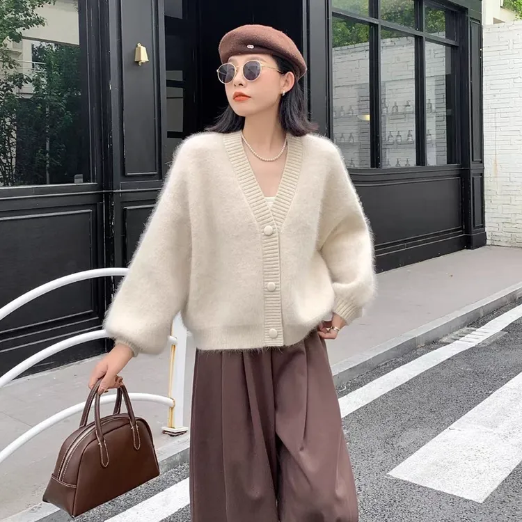 韩系复古慵懒风V领针织开衫女2025秋冬季新款软糯灯笼袖毛衣外套