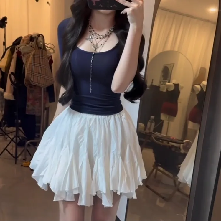 设计感中袖U领T恤女性感修身打底衫内搭辣妹上衣蓬蓬蛋糕裙子套装
