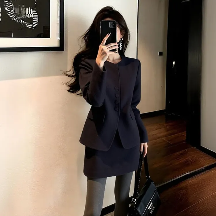 法式小香风黑色西装毛呢套装女2025新款秋冬气质外套半身裙两件套