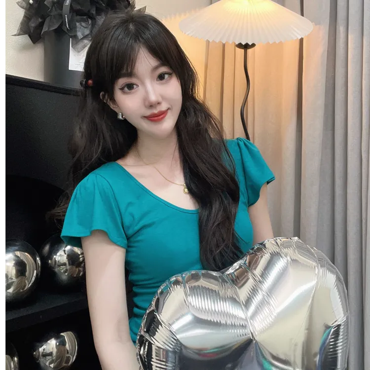 李甜甜2025年夏新款纯欲小飞袖女短款上衣百搭简约时尚短袖