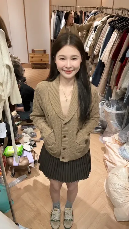 秋冬一整套穿搭女新款韩系宽松时尚针织开衫上衣百搭短裙两件套