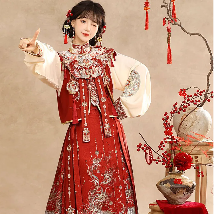 【凰羽】原创汉服女婚服订婚敬酒服红色马面裙套装新款明制拜年服