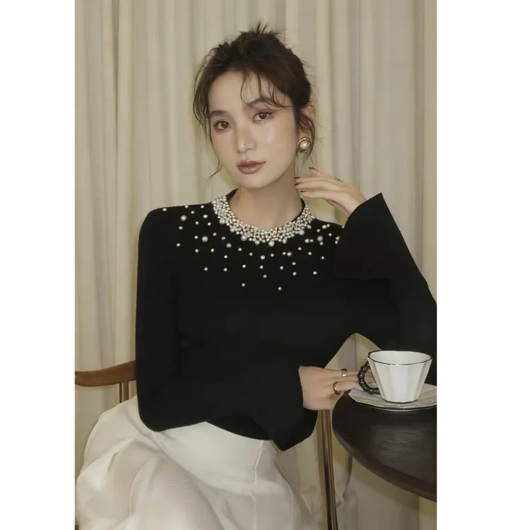 法式轻奢名媛风千金珍珠毛衣新款气质喇叭袖修身针织衫