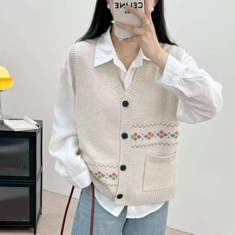 春季新款V领马甲女外穿单排扣口袋时尚无袖背心针织衫坎肩上衣潮