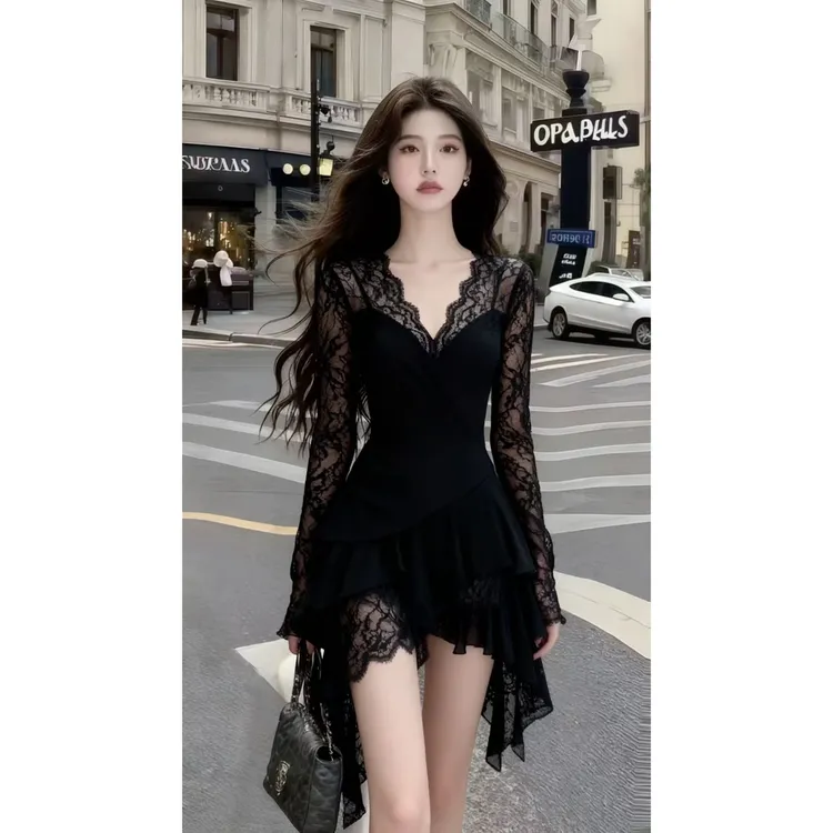 【现货】秋冬时尚黑色V领长袖修身高腰蕾丝A字裙气质显瘦百搭连衣裙