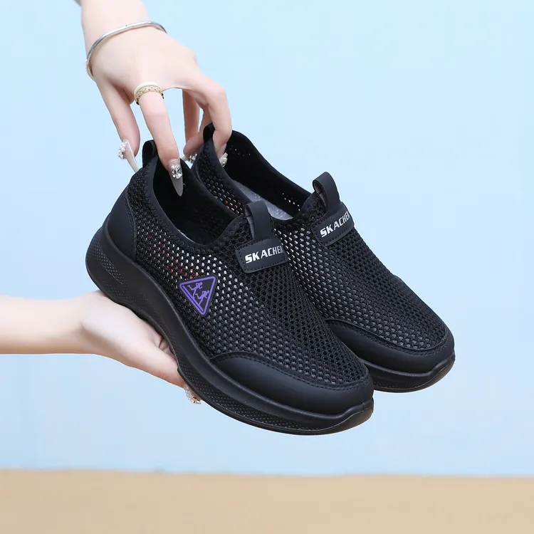 老北京布鞋夏季网面运动跑步鞋女网鞋中老年人大码透气飞织妈妈鞋