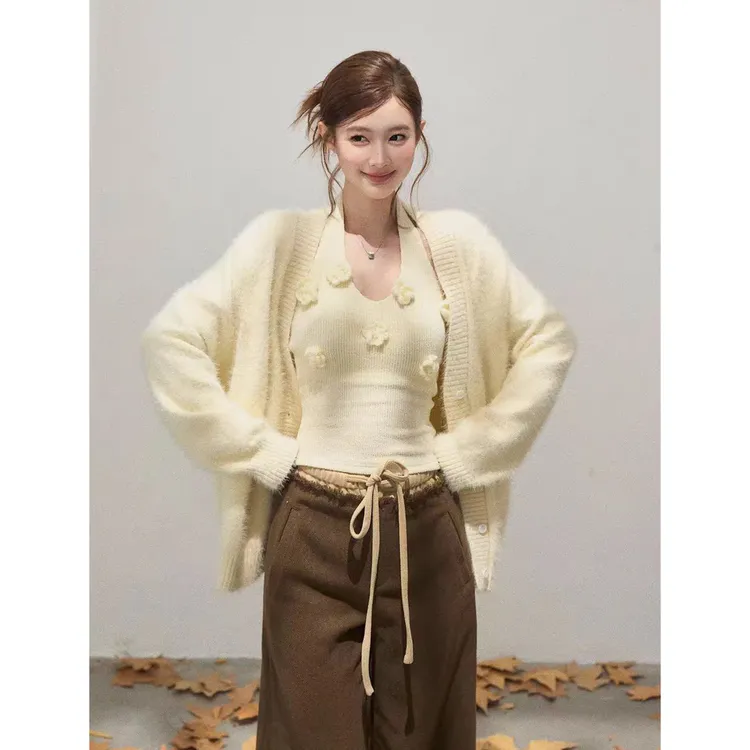 挂脖U领花朵背心女秋外搭宽松针织开衫套装Z  9300#