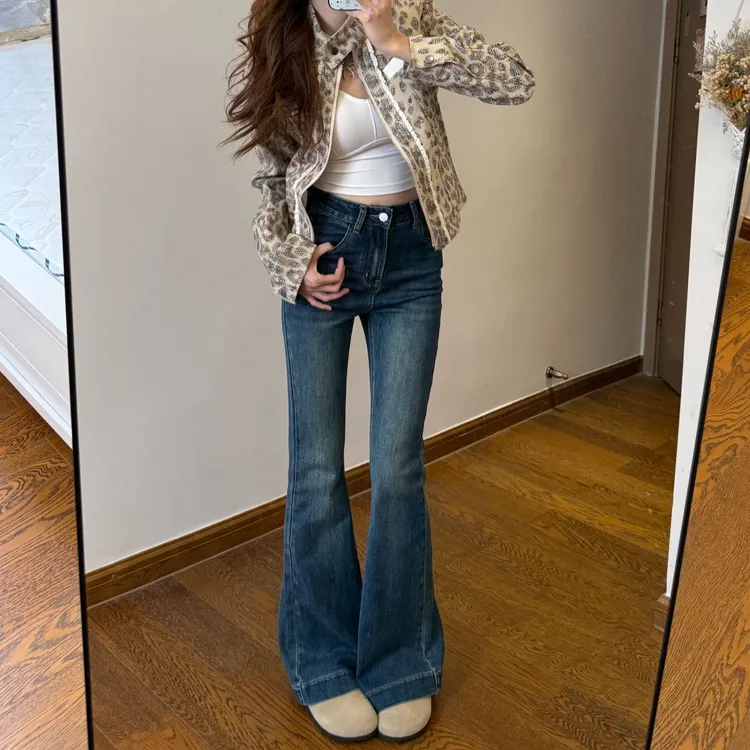 美式高腰微喇牛仔裤女秋季爆款2025新款设计感复古显瘦马蹄喇叭裤
