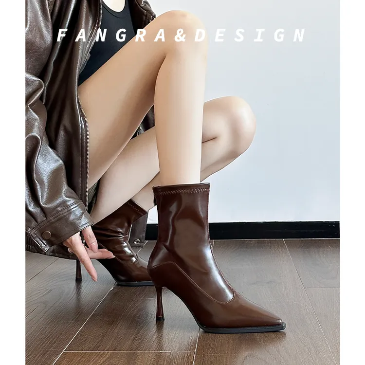 韩版百搭秋冬靴子女款爆款2025新款棕色细跟短靴女尖头美飒瘦瘦靴