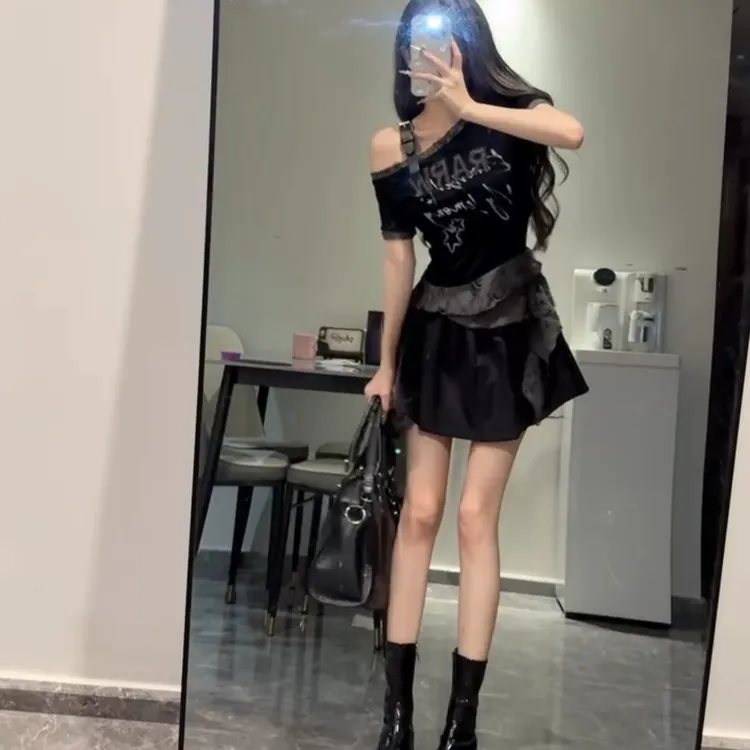 新款甜美风字母印花显瘦飘带上衣T恤+黑色时尚百褶半身裙QQ01