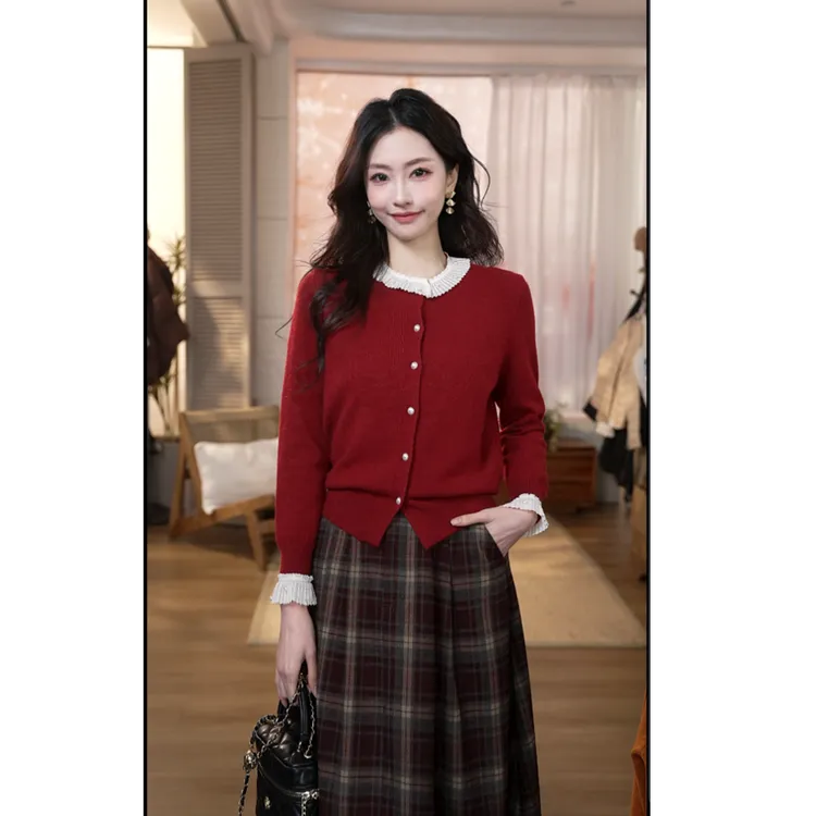 【华领映色】茵曼25秋冬时尚保暖蕾丝衣领红色毛衣休闲百搭开衫女款