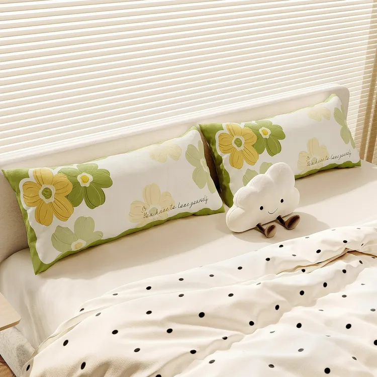 简约花卉抱枕长方形家用靠枕床上专用柔软舒适靠背垫可拆洗午睡枕
