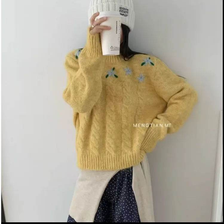 2025秋冬新款复古宽松显瘦百搭针织衫女加厚毛衣上衣保暖圆领毛衣