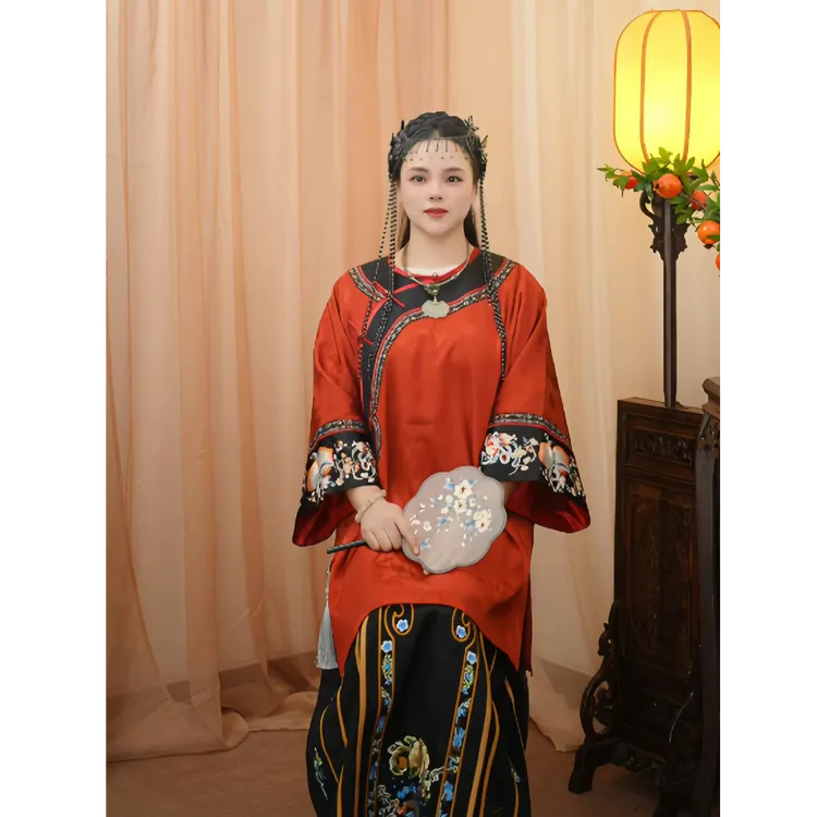 东彤【红袖添香】新款春秋重工刺绣复古圆领斜襟太太服