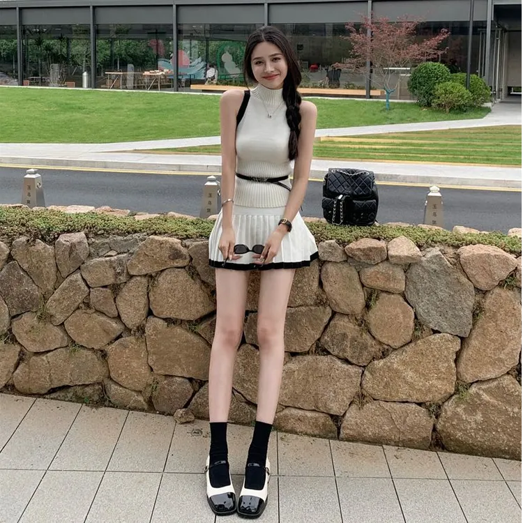 休闲纯欲修身半高领无袖针织衫上衣女夏季百褶俏皮半身短裙两件套