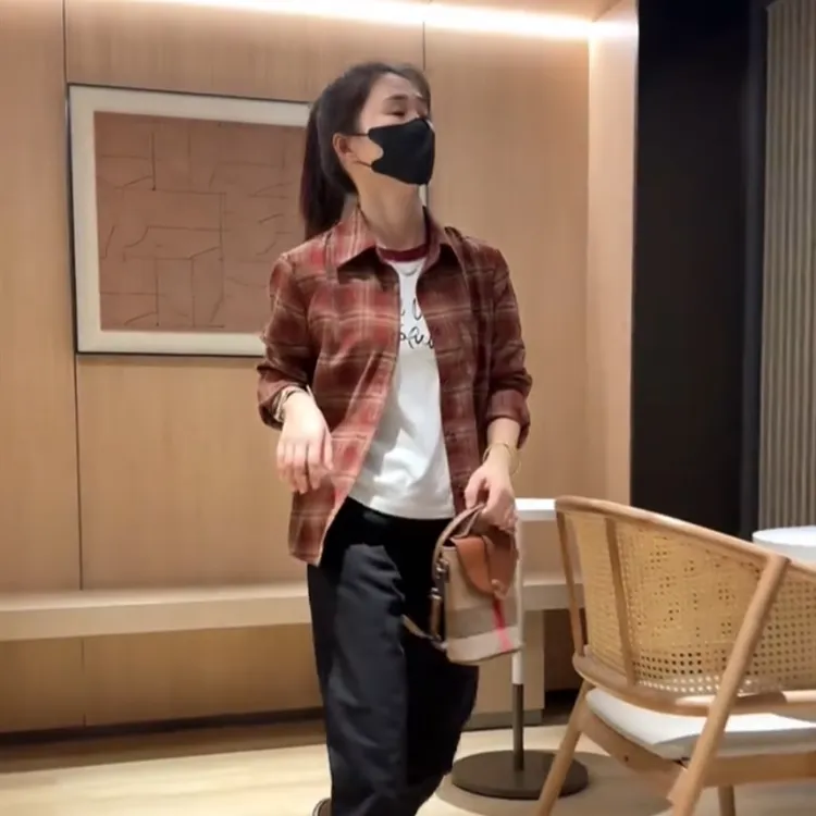 磨毛加厚撞色格子衬衫外套女2025秋季新款时尚流行显瘦上衣衬衫