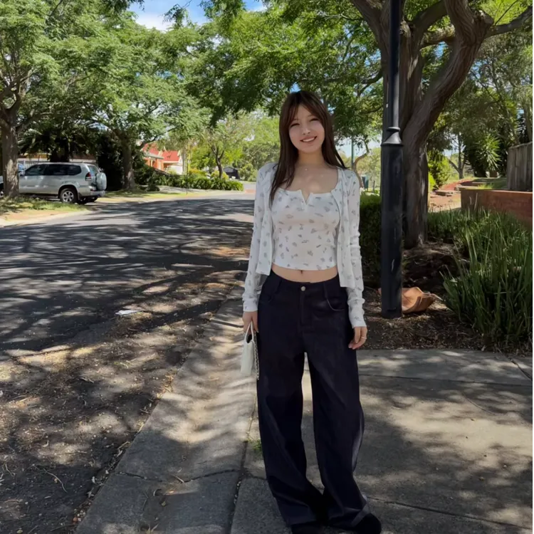 2025早春新款时尚牛仔裤气质显瘦洋气休闲百搭宽松长裤阔腿直筒裤