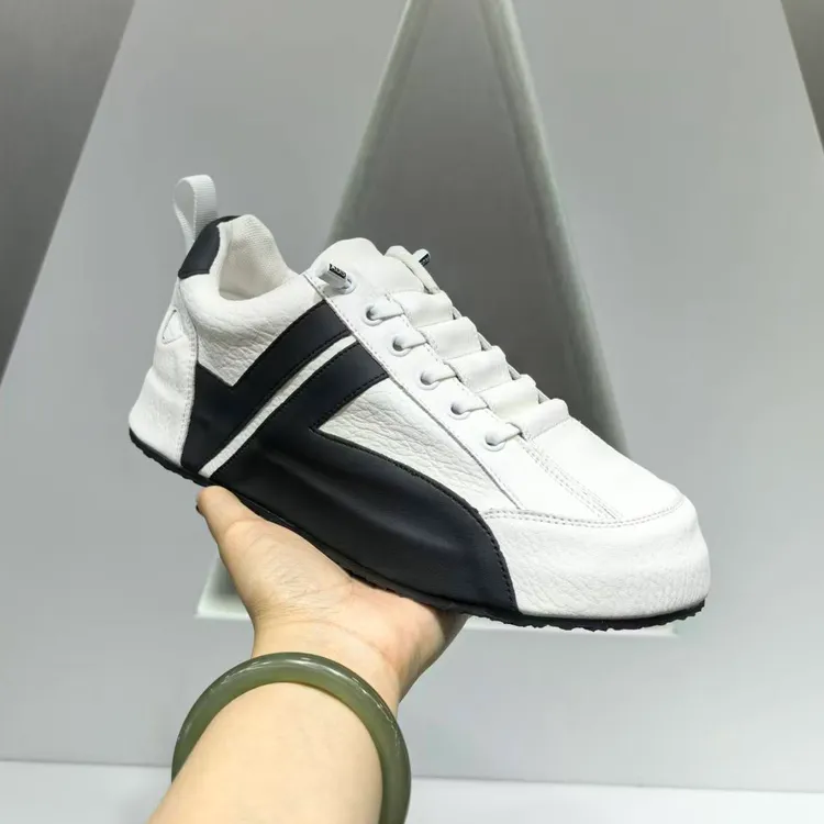 2025秋冬新款透气一脚蹬阿甘鞋子男生韩版百搭休闲板鞋男厚底舒适