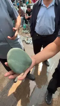 未镶嵌和田玉（糖玉）挂件和田玉