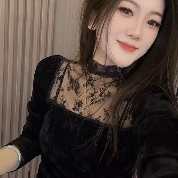 黑色法式蕾丝方领拼接打底衫女2025秋季新款修身显瘦气质小衫上衣