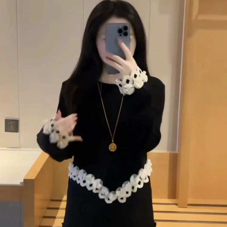 2025年秋冬季黑色宽松显瘦感法式珍珠花朵边长袖上衣拼接小衫衬衣