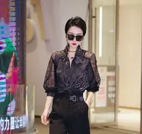 （玟萱推荐）洋气减龄蕾丝花边镂空上衣