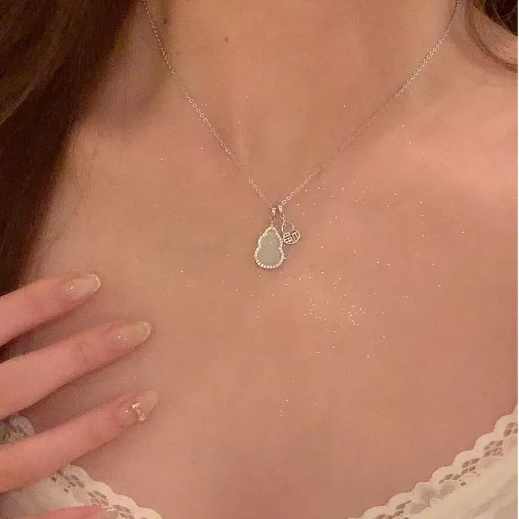 芒果饰品 铜合金项链 秋冬轻奢福气满满葫芦项链女气质颈链锁骨链