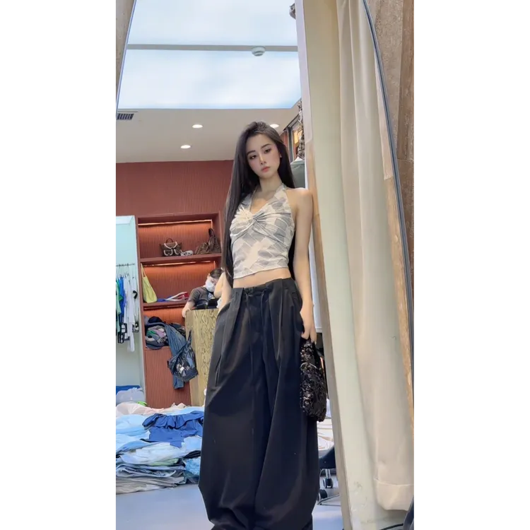 MARIE.COCO法式纯欲辣妹性感V领扭结挂脖吊带上衣阔腿休闲裤套装