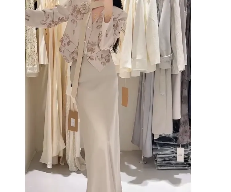 2025春季新款时尚女装网红气质爆款赫本风上衣裙子ZX10