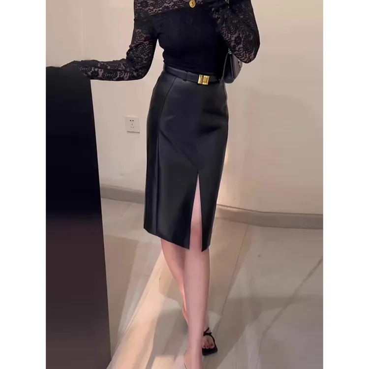 法式黑色哑光包臀皮裙女秋季新款高级感气质百搭前开叉半身裙