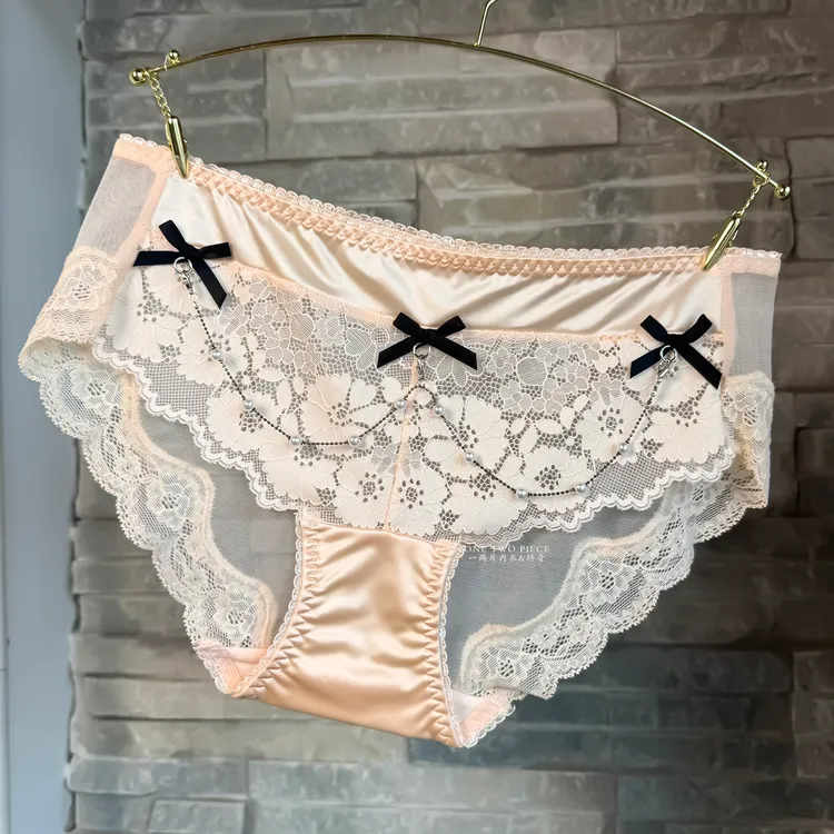 新款中腰高腰女三角内裤性感蕾丝内裤女透气时尚三角裤大码底裤