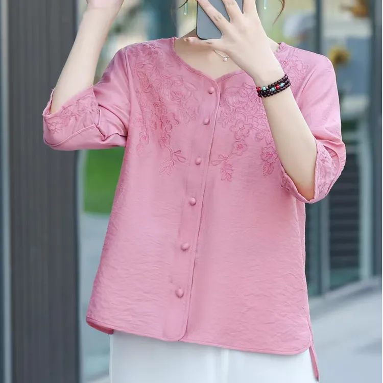 V领衬衣防晒气质五分袖夏季大码小衫刺绣时尚新款薄款衬衫妈妈装