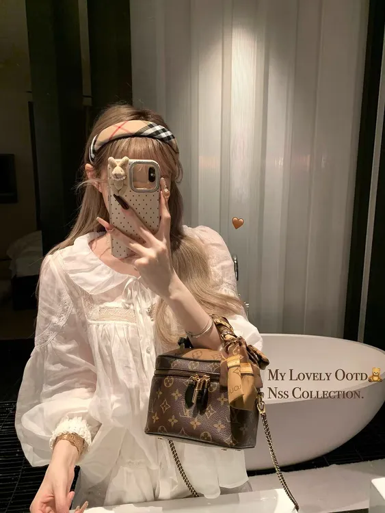 邵和千金 设计感甜美轻薄泡泡袖衬衫上衣洋气复古蕾丝半裙两件套