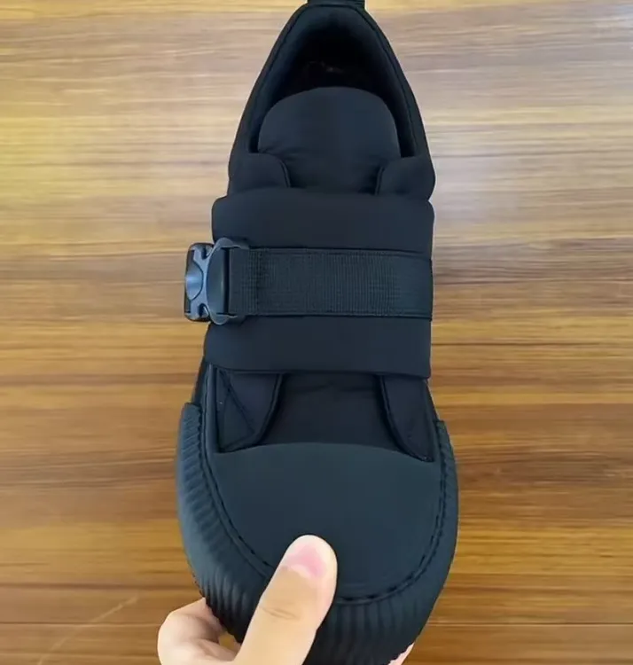 新款高品质科技布休闲百搭男鞋
