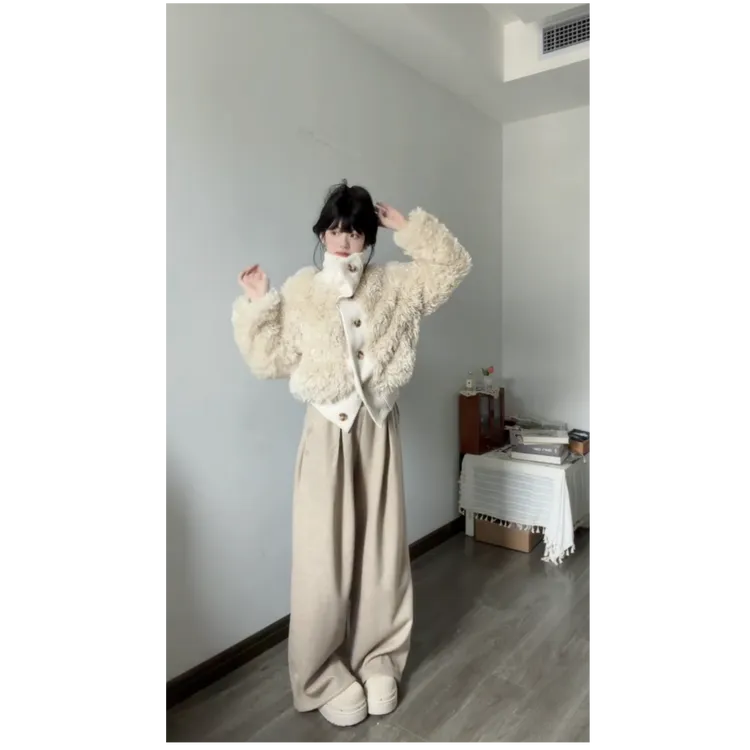 冬季2025新款慵懒风软糯仿羊羔毛皮草气质立领针织拼接短款外套女