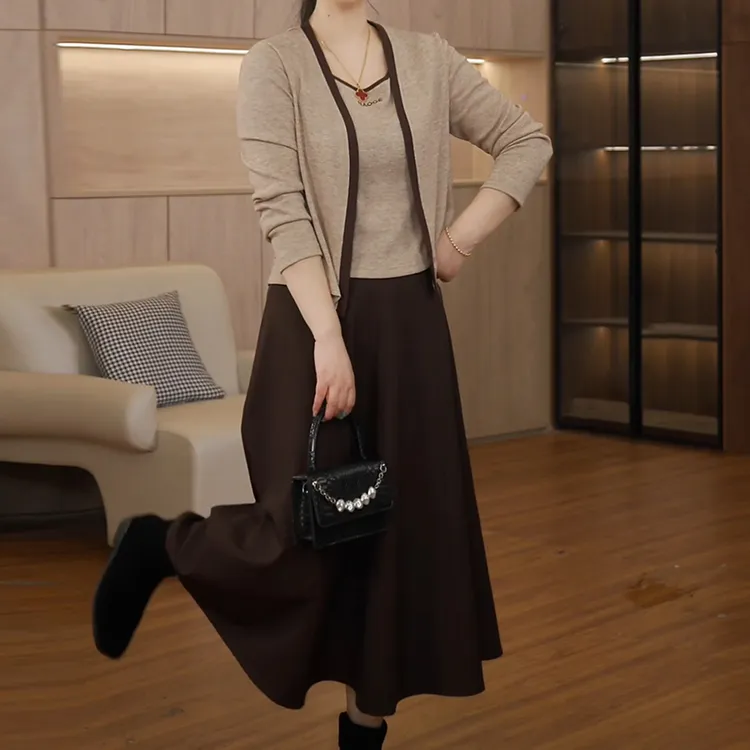 洋气妈妈装时尚休闲三件套装2025秋季新款中年女装显瘦上衣半身裙
