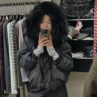 25137康朋秀场 高街连帽仿毛毛外套