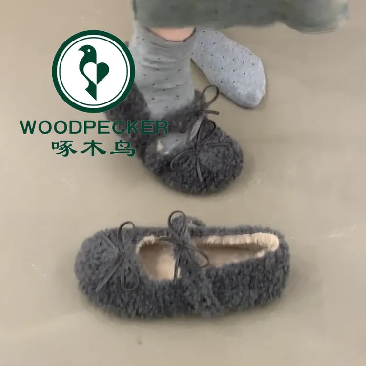 啄木鸟秋冬百搭温柔显瘦毛毛鞋保暖加绒豆豆鞋毛茸茸外穿女单鞋