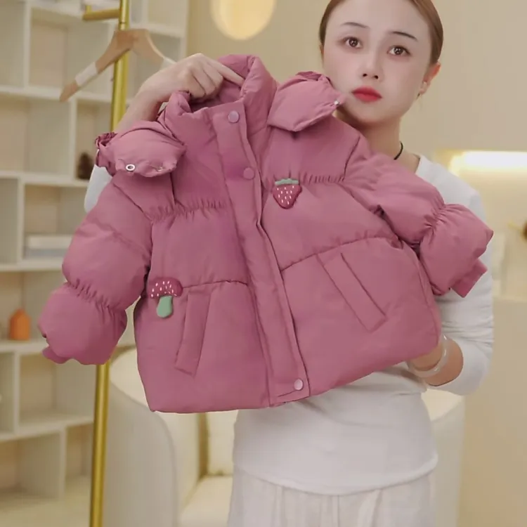 女宝宝小草莓新款洋气羽绒服儿童韩版加厚保暖白鸭绒外套小童冬装