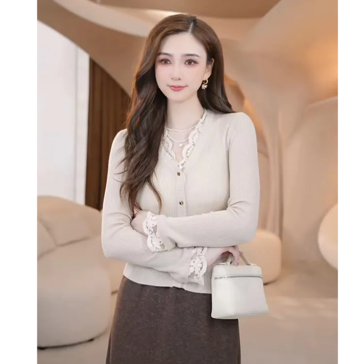 COCO BECCI【V领蕾丝打底】山羊绒绵羊绒蕾丝优雅针织衫CFHHC331138